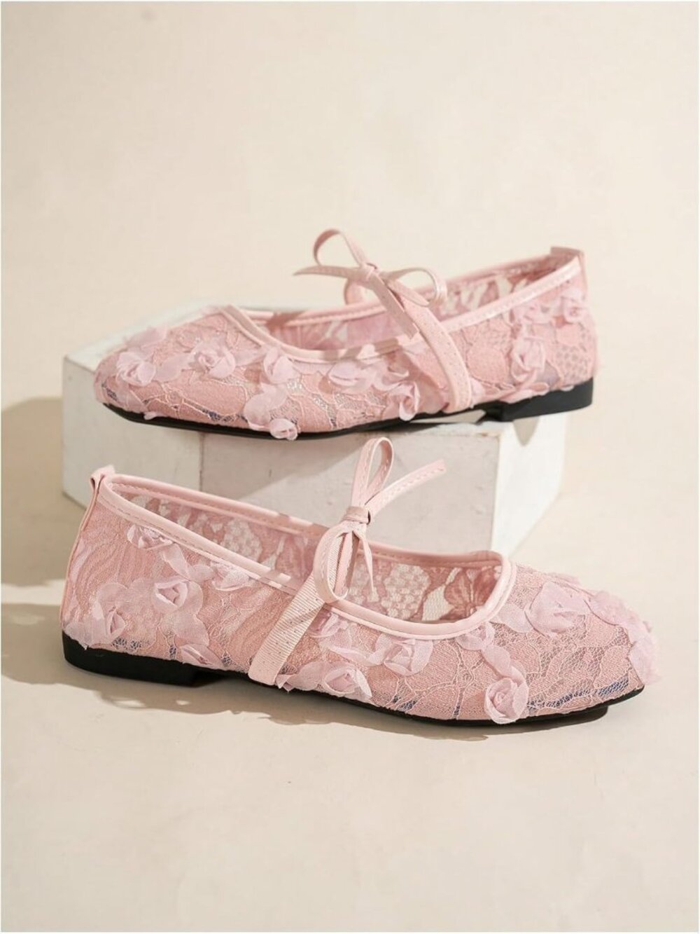 Women's Pink Closed Toe Floral Lace Mesh Comfortable Pull On Ballet Flats - Picture 3 of 5